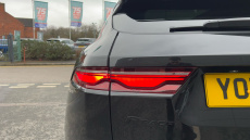 Jaguar F-Pace 2.0 D200 R-Dynamic Black 5dr Auto AWD Diesel Estate